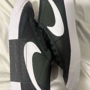 Nike Black and Dark Green Sneakers